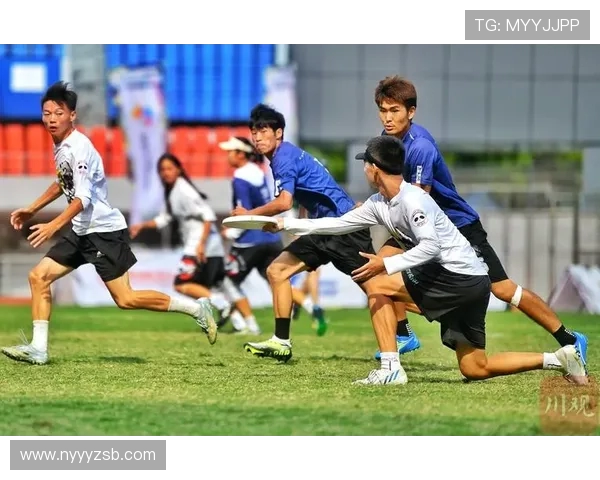 广州飞盘队与成都飞盘队赛后复盘探讨灵活性与战术调整的关键因素